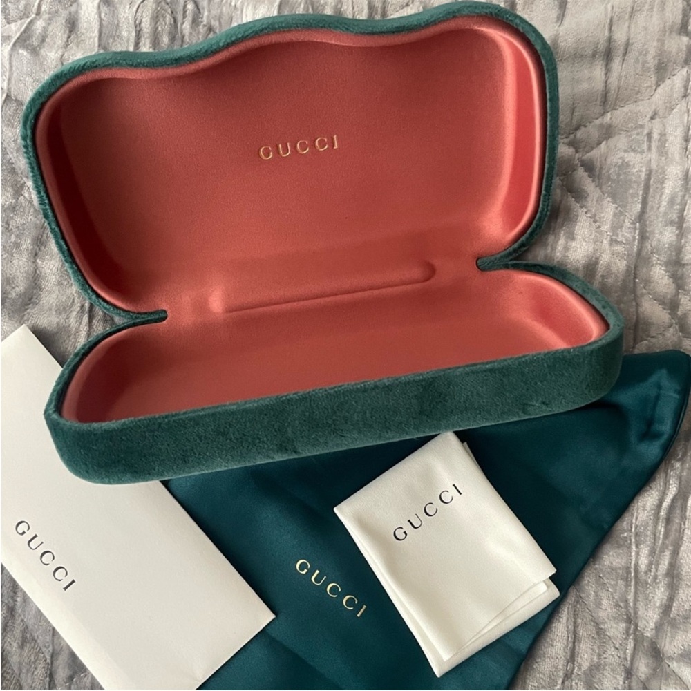 ✨ Gucci Velvet Sunglass Case, Green
